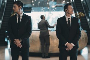 difference between security guard and bodyguard